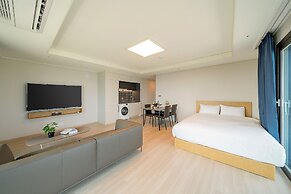 Sokcho I Park Suite Hotel and Residence