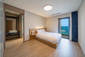 Sokcho I Park Suite Hotel and Residence