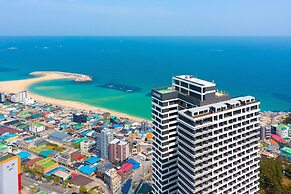 Sokcho I Park Suite Hotel and Residence