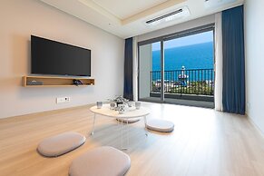 Sokcho I Park Suite Hotel and Residence