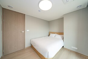 Sokcho I Park Suite Hotel and Residence