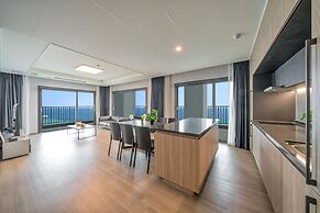 Sokcho I Park Suite Hotel and Residence