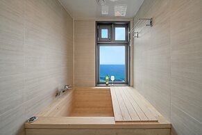 Sokcho I Park Suite Hotel and Residence