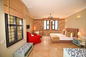 Modern Flat near Hadrian’s Gate -BAS