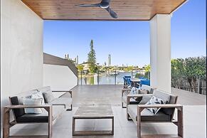 Villa Paradiso Holiday Home