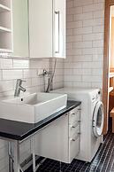 2ndhomes Stylish 1BR Apt w Sauna&Balcony