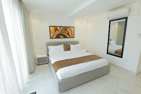 White Stone Apartments Nyarutarama