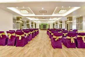 Fabhotel The Tulip Regency