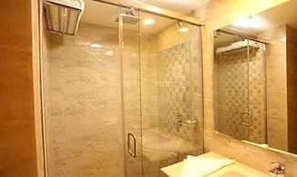 Fabhotel Prime Le Palace