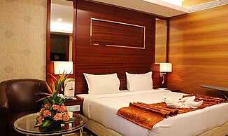 Fabhotel Prime Le Palace