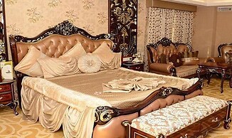 Fabhotel Prime Le Palace