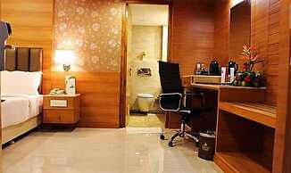 Fabhotel Prime Le Palace