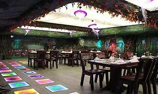 Fabhotel Prime Le Palace