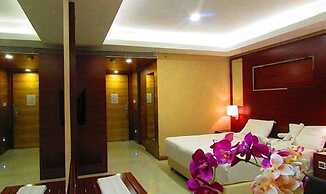 Fabhotel Prime Le Palace