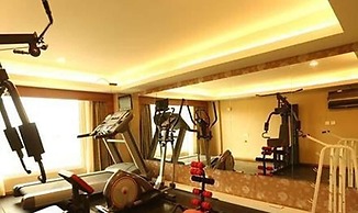 Fabhotel Prime Le Palace