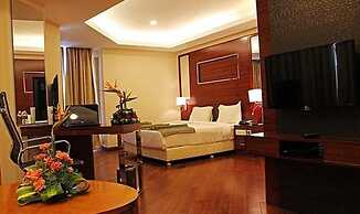 Fabhotel Prime Le Palace