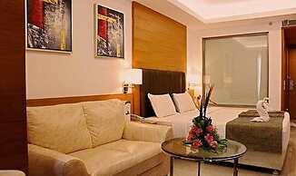 Fabhotel Prime Le Palace