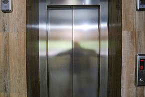 Fabhotel Royal Stay Inn