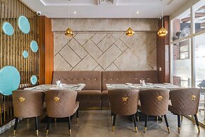 Fabhotel Double Tree