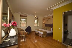 Colorful Studio Flat with near Hadrian’s Gate