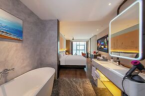 UrCove by HYATT Shenzhen Luohu