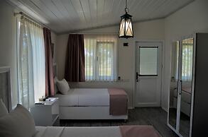 Le Petit Hotel ve Bağ Evi