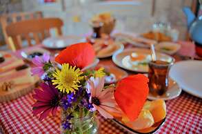 Le Petit Hotel ve Bağ Evi