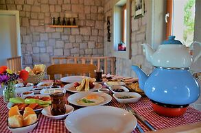 Le Petit Hotel ve Bağ Evi