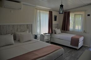 Le Petit Hotel ve Bağ Evi