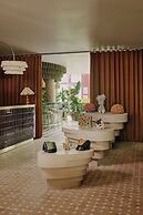 Ember Locke Kensington