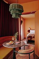 Ember Locke Kensington