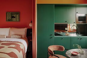 Ember Locke Kensington