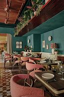 Ember Locke Kensington