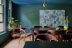 Ember Locke Kensington