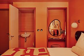 Ember Locke Kensington