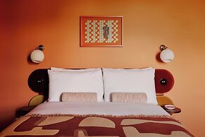 Ember Locke Kensington