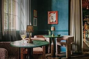 Ember Locke Kensington