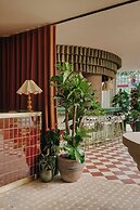 Ember Locke Kensington