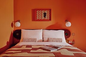 Ember Locke Kensington