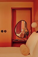 Ember Locke Kensington