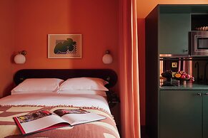 Ember Locke Kensington