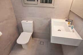 Modern Brand new apt In Athens Centre