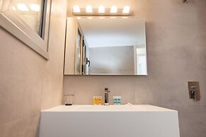 Modern Brand new apt In Athens Centre