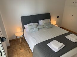 Modern Brand new apt In Athens Centre