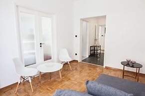 Modern Brand new apt In Athens Centre