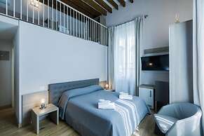 VRooms All'Angolo Del Duomo