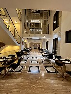 Alpina Hotels & Suites