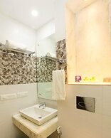 Alpina Hotels & Suites