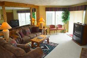 Seven Springs 3 BR Condo, Mountain Views! by RedAwning - Save 10% on 3