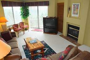 Seven Springs 3 BR Condo, Mountain Views! by RedAwning - Save 10% on 3